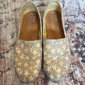 TOMS Gold and Cream Espadrilles with Elegant Pattern